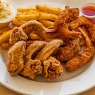 Jumbo Shrimp (4 Pieces) & Wing (4)